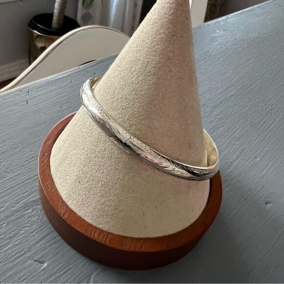 925 Sterling Silver Etched Bangle Bracelet VINTAGE - Picture 2 of 7